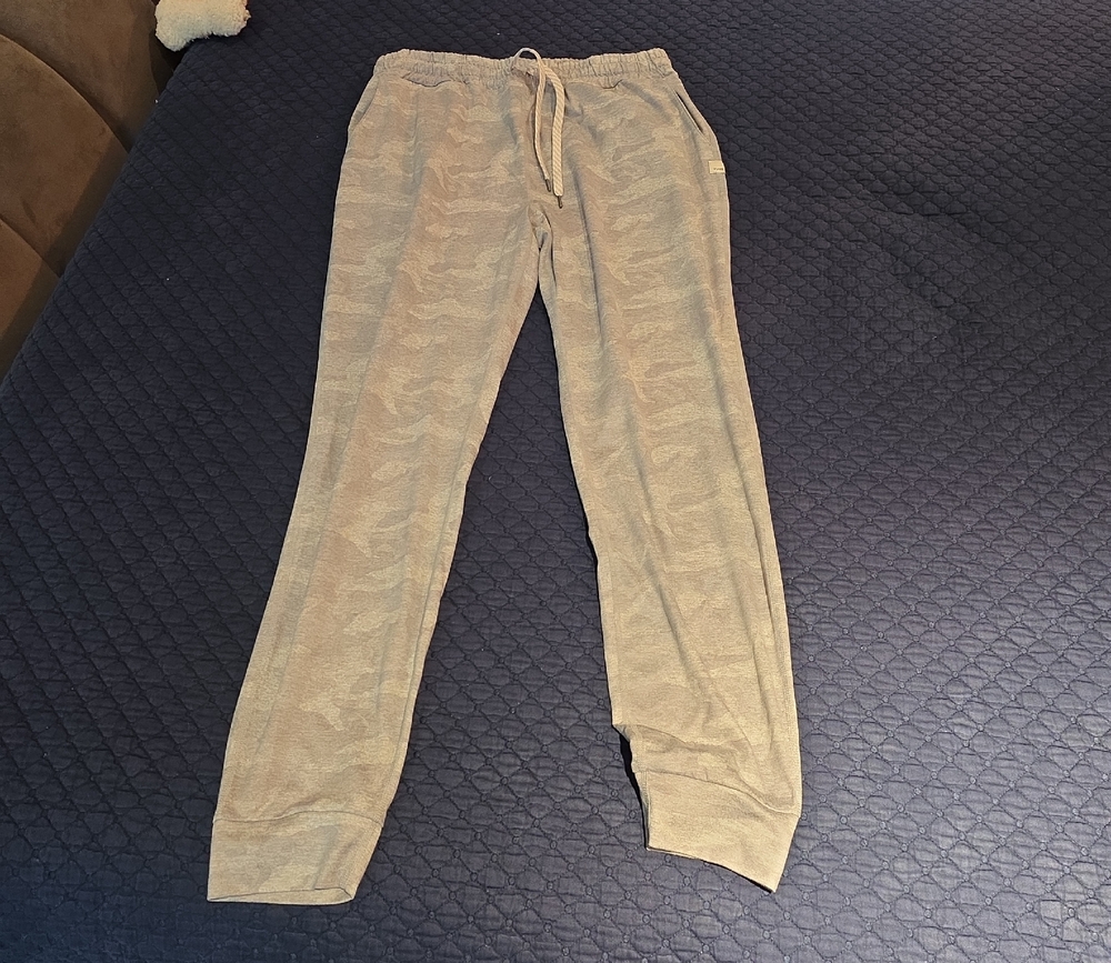 Vuori Beige Camo Joggers
